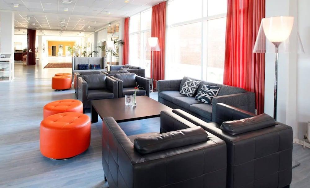 הירטסהלס Skaga Hotel מראה חיצוני תמונה